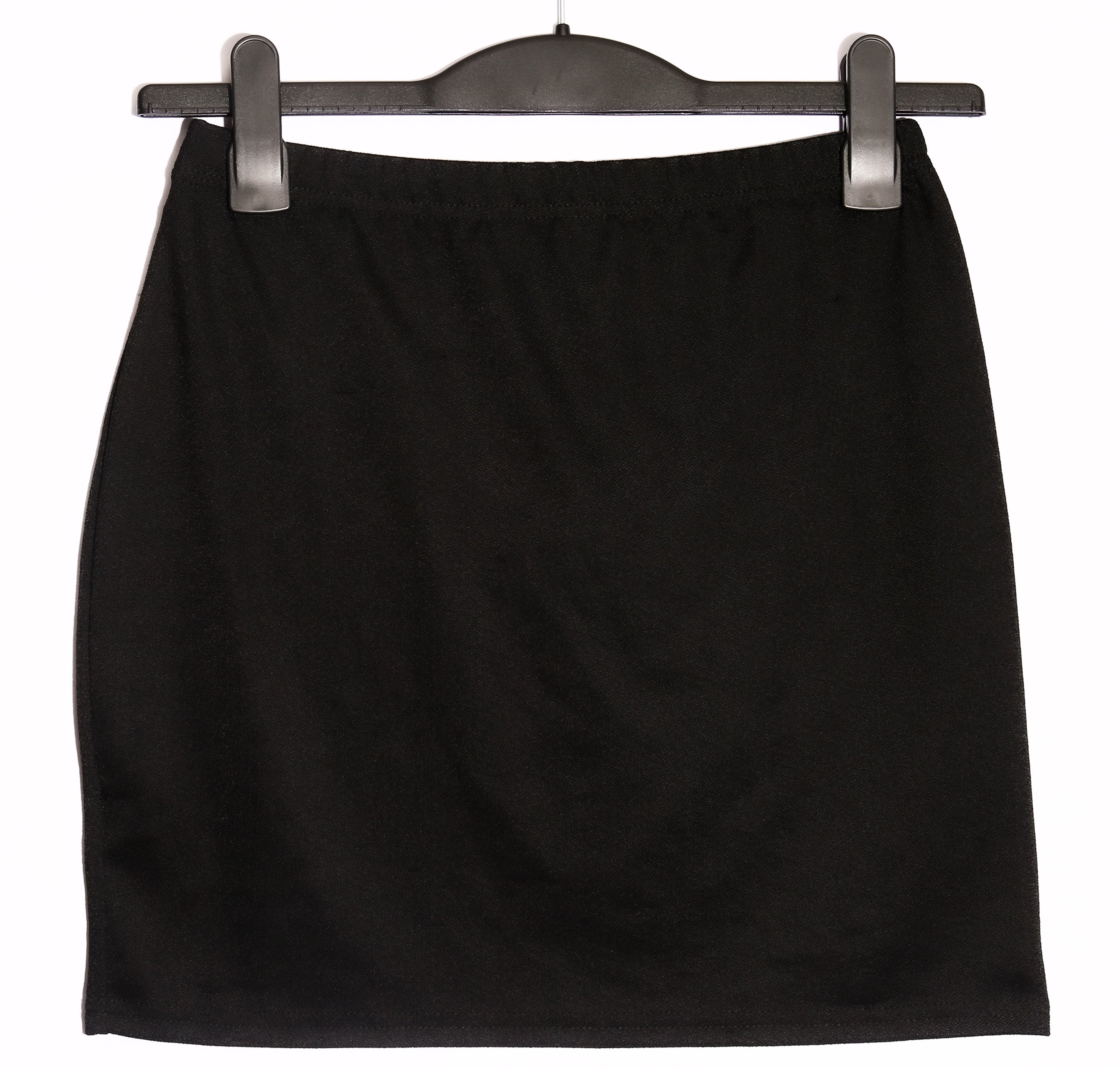 Two-Piece Crop Top & Skirt Set – Anime Design (Size 12) Anime-Inspired Matching Set